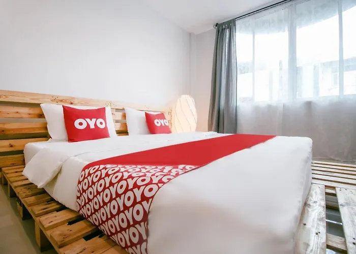 Oyo 421 Guyasuka & Cafe Hotel Bangkok
