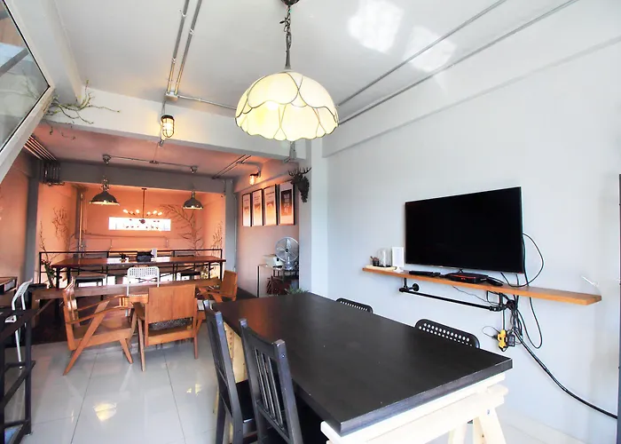 Hotel Oyo 421 Guyasuka & Cafe Bangkok