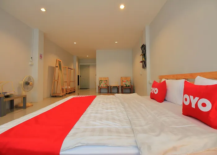 Hotel Oyo 421 Guyasuka & Cafe 2*